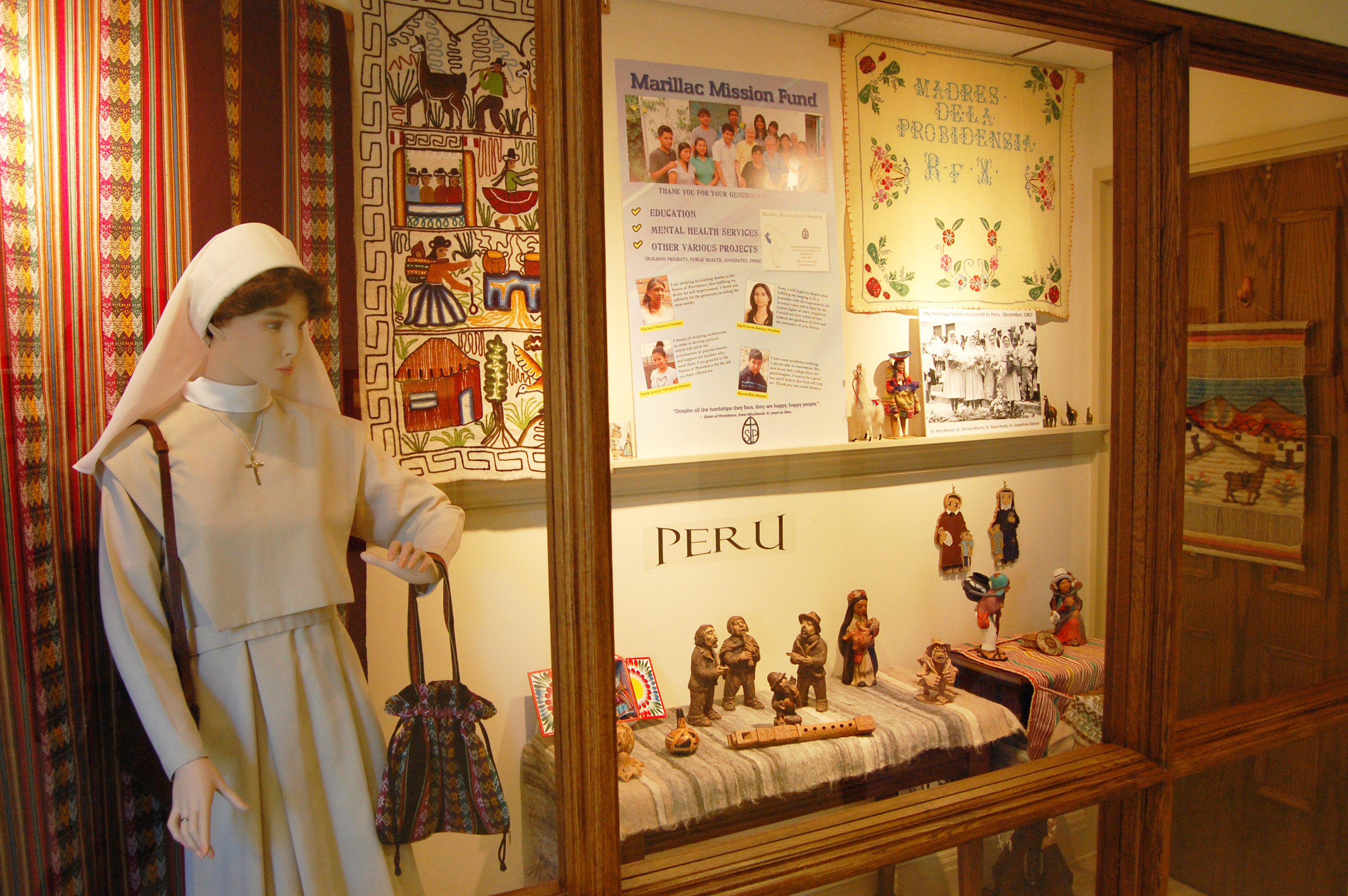Peru Display